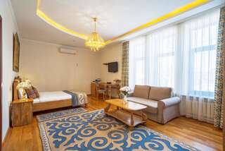 Отель Navat Hotel Бишкек Улучшенный двухместный номер с 1 кроватью-5