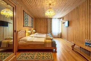 Отель Navat Hotel Бишкек Трехместный номер-3